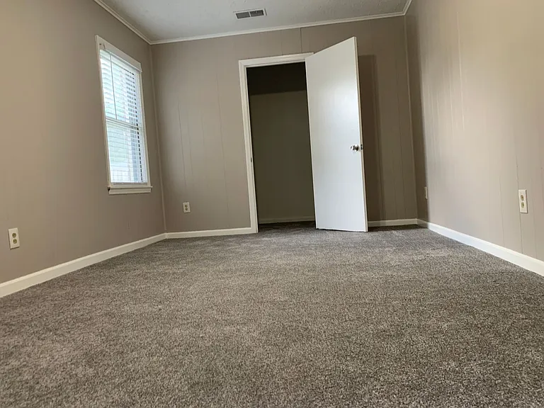 5137 Whiteway Dr — Photo 4