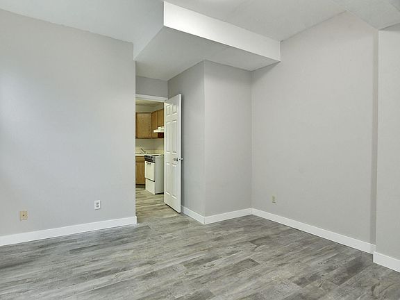 5th image of 3629 S 24th St #3