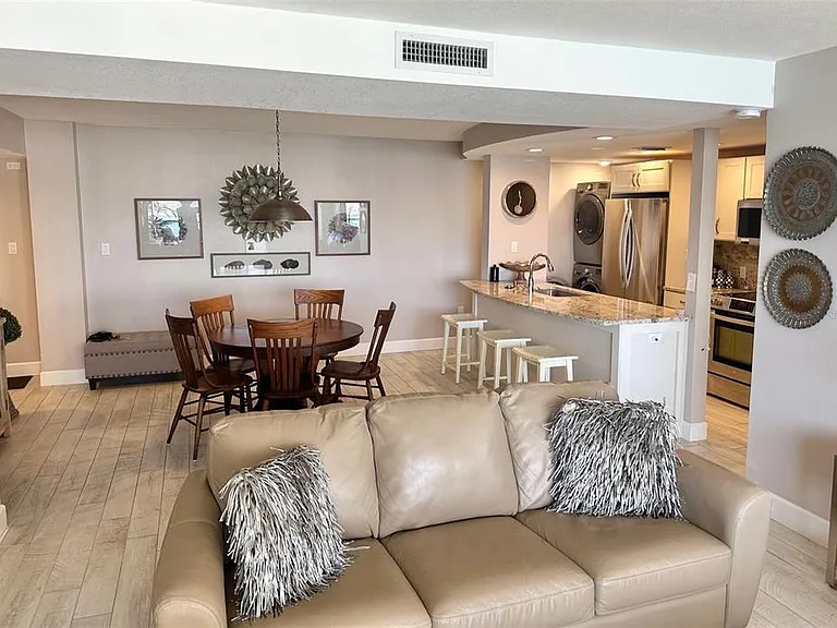 440 S Gulfview Blvd #1102 — Photo 4