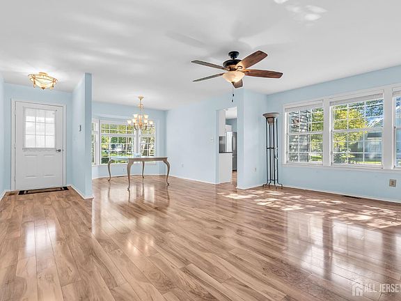 4th image of 134 Concordia Cir #B