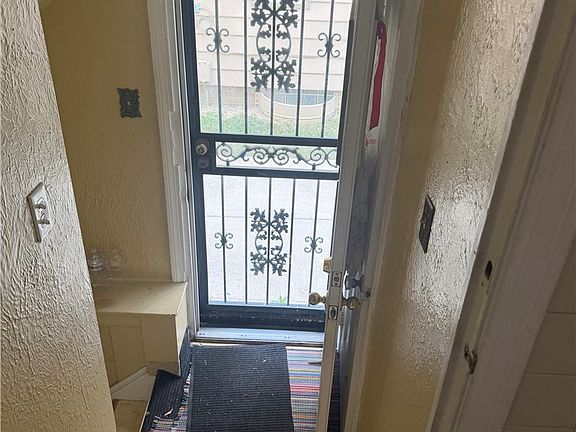 5th image of 16803 Eldamere Ave