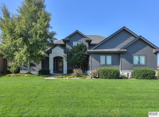 17049 Sherwood Ave, Omaha, NE 68116