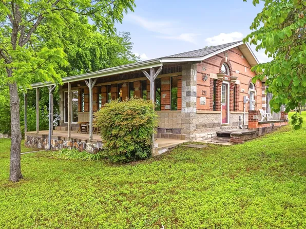 121 Cedar Street, Forsyth, MO 65653