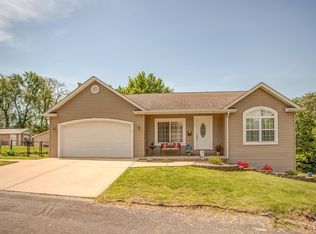 102 E Madison Ave, Collinsville, IL