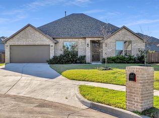 1009 Hummingbird Ct, Forney, TX 75126