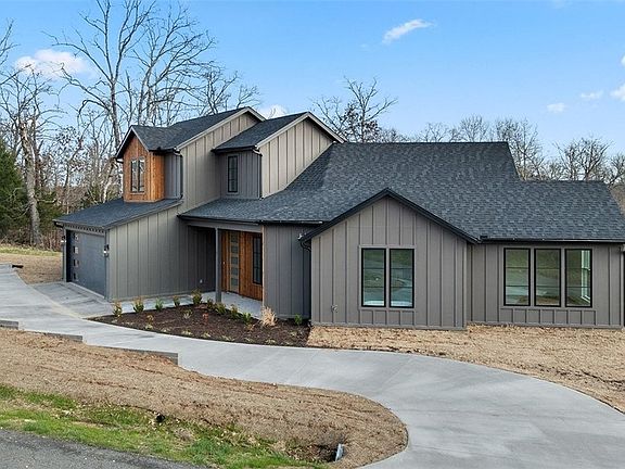 3rd image of 3 McKeever Ln
