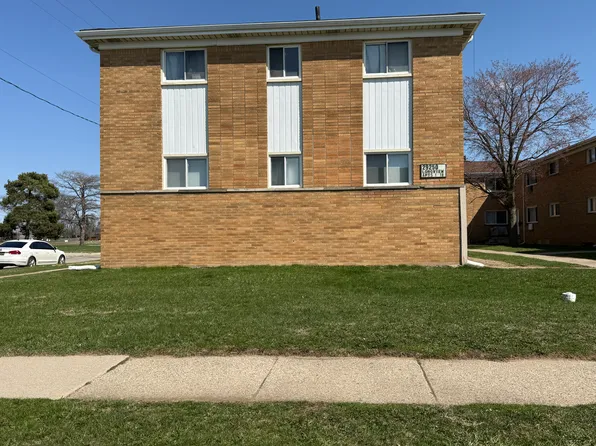 29250 Longview Ave APT 14, Warren, MI 48093