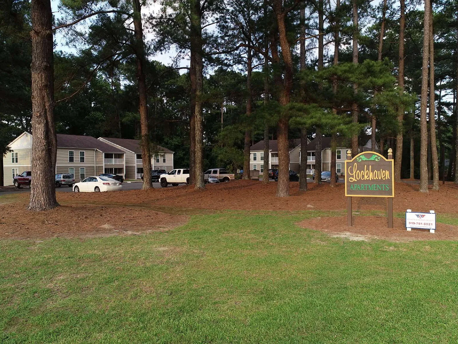 3 bed, 2.0 bath, 1050 sqft, $1,650 — Photo 3