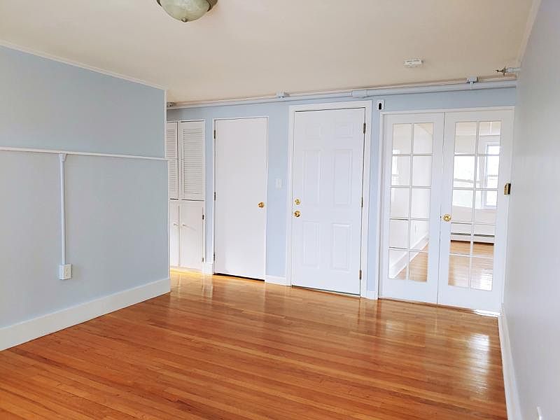 2nd image of 40 Holten St #2