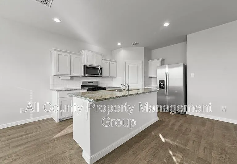 131 Orchard Pines Pl — Photo 6