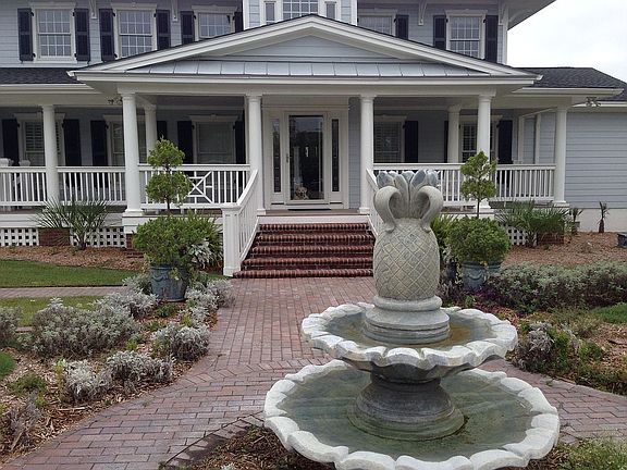 3rd image of 104 Henson Ct