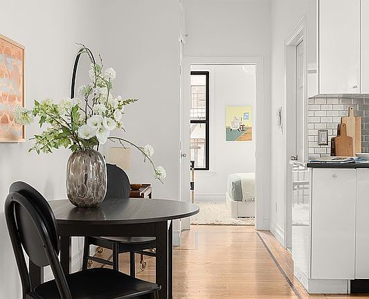 5th image of 466 15th St APT 15