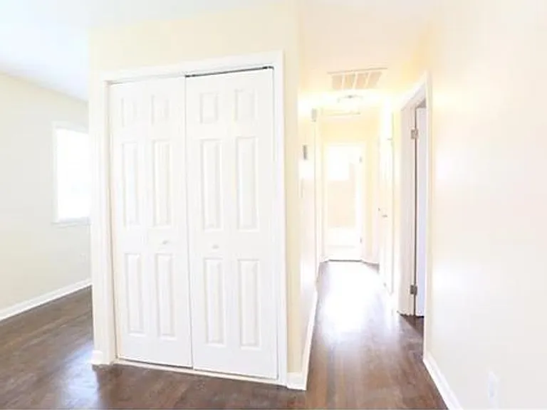 220 W 31st St #B — Photo 3