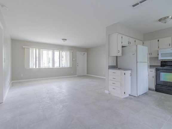 2nd image of 10651 Laurel Park Dr