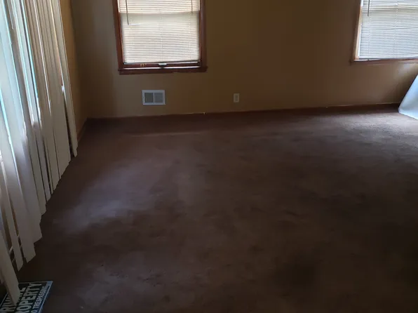 6514 W Carmen Ave, Milwaukee, WI 53218