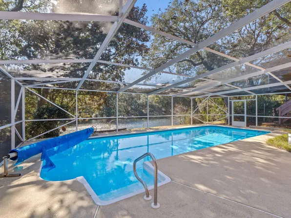 20 Linwood Rd NW, Fort Walton Beach, FL 32547