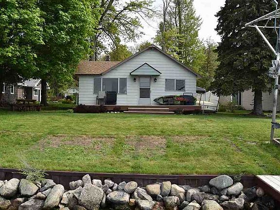 2nd image of 3090 Glenwood Beach Dr