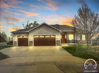 732 N Blazing Star Dr, Lawrence, KS 66049