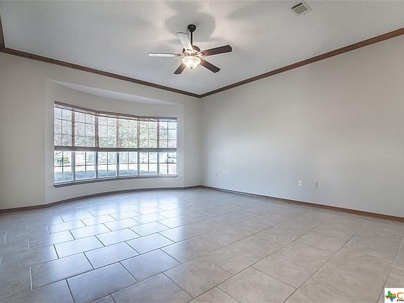 4th image of 219 Parkridge Cir
