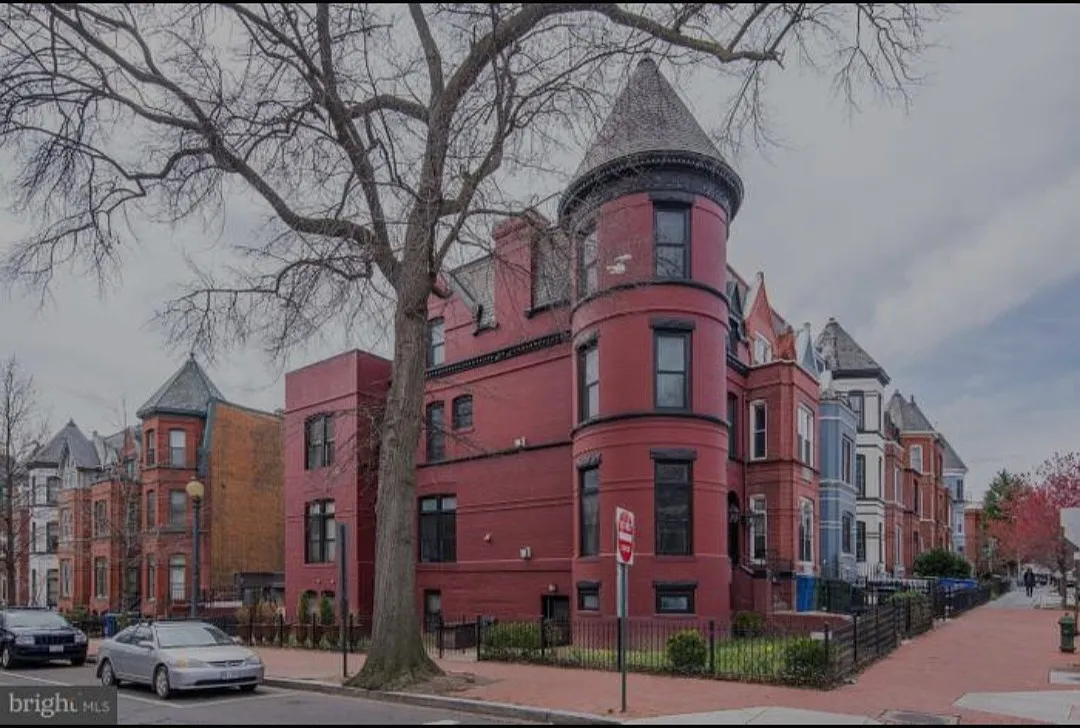 1 bed, 560 sqft, $2,295 — Photo 1