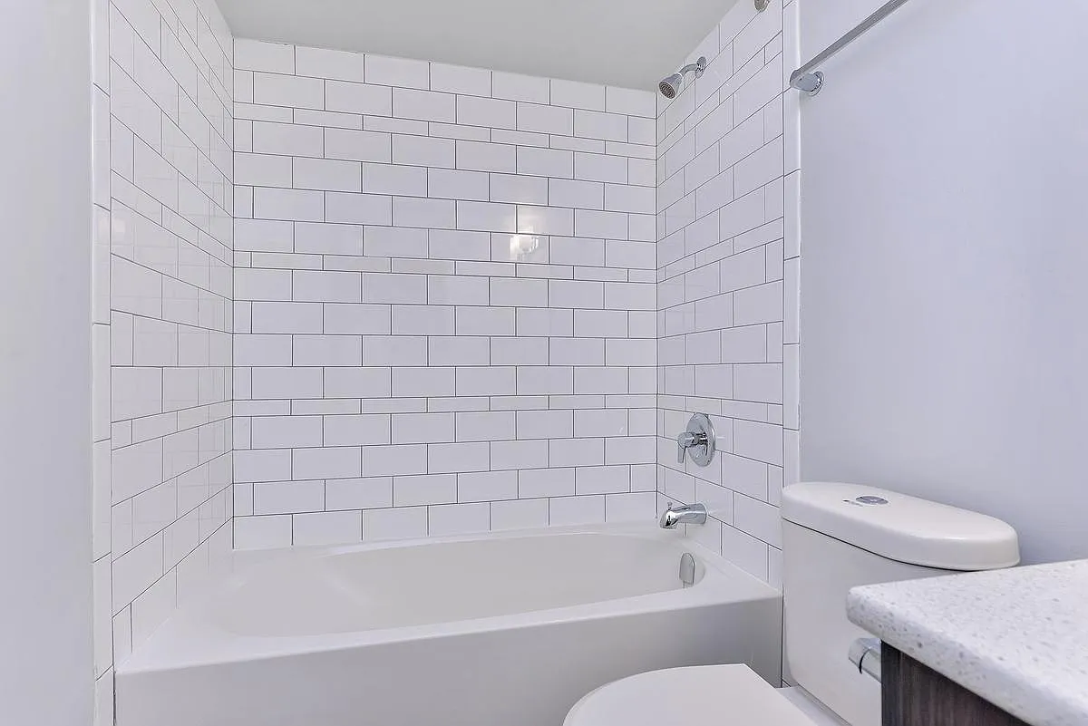 415 Michigan Street Apartments — Photo 3