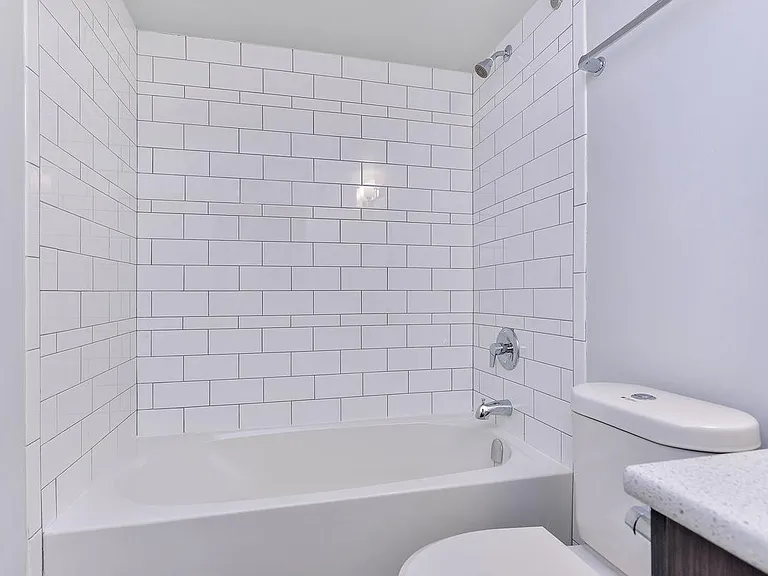 415 Michigan St #405 — Photo 2