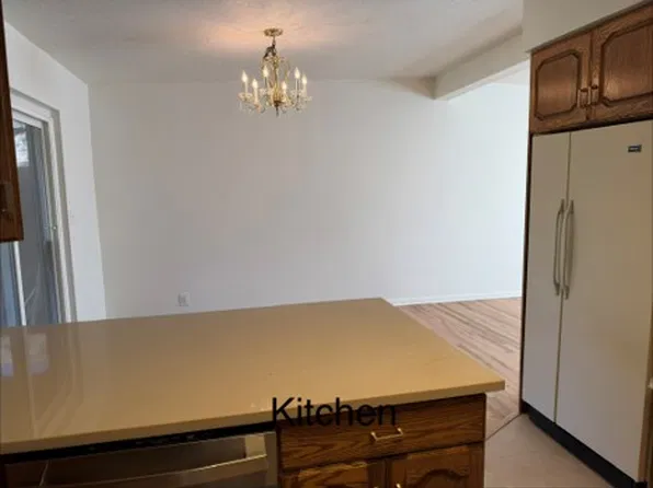 3321 E Larchmont Dr, Salt Lake City, UT 84109