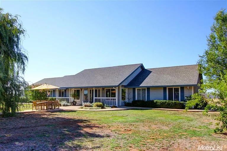 12394 Woods Rd photo 1