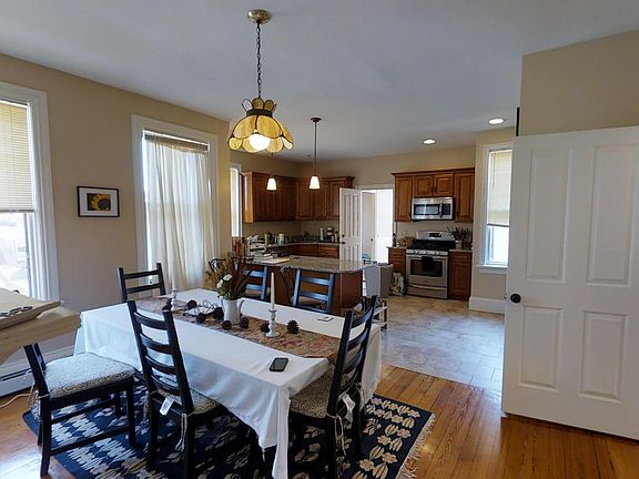 2nd image of 113 Messer St Floor 2