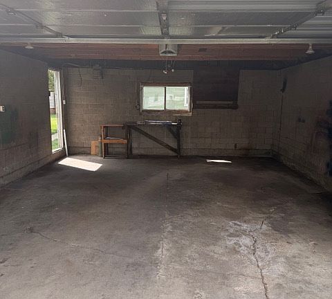 2nd image of 215 N 1st St