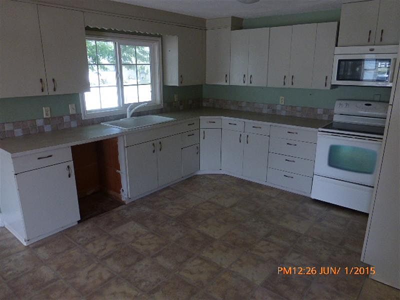 2nd image of 2004 Williams Blvd
