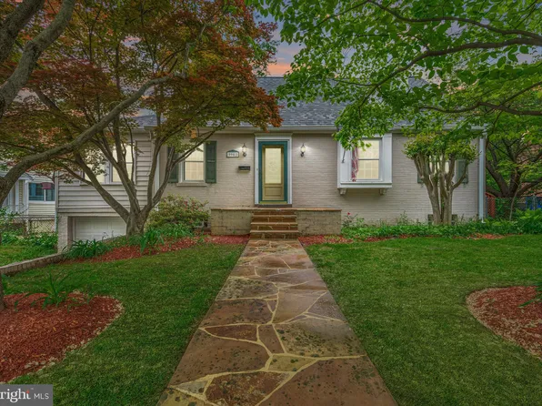 9902 Sutherland Rd, Silver Spring, MD 20901