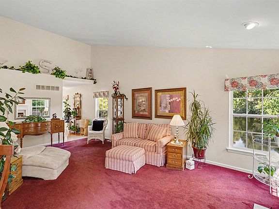 2nd image of 6022 Augusta Ct