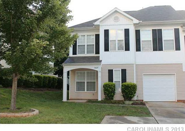 1st image of 2409 Woodridge Dr #20