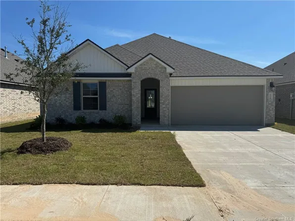 2228 Savannah View Dr, Lake Charles, LA 70607