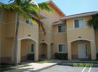 2092 NE 167th St, North Miami Beach, FL 33162