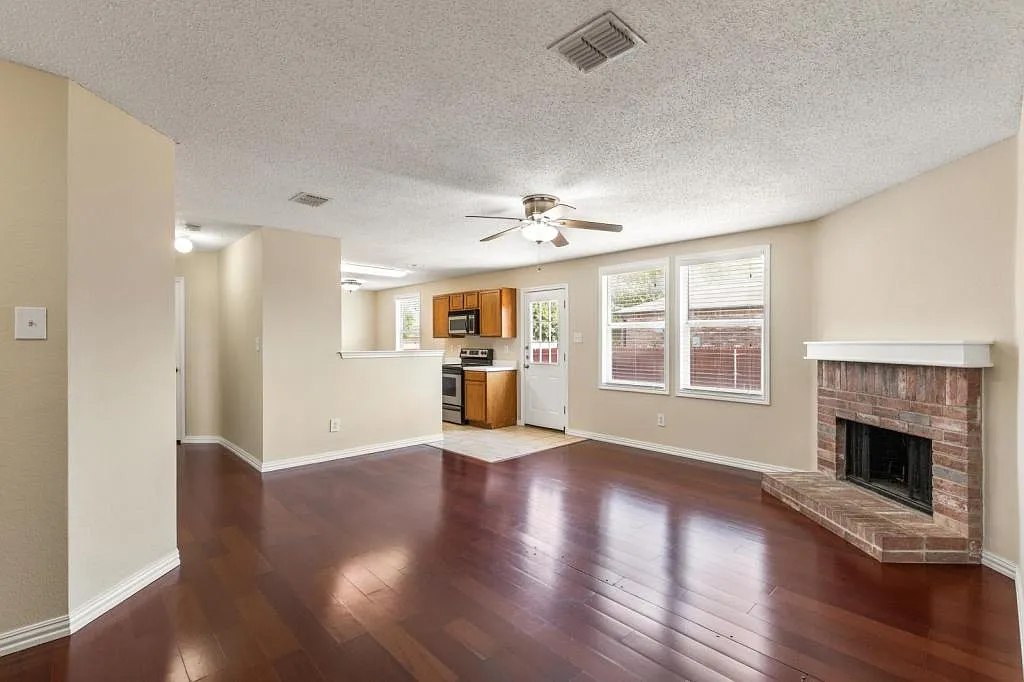 1434 Paint Brush Court — Photo 2