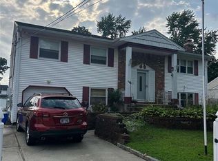 116 Bark Ave, Central Islip, NY 11722