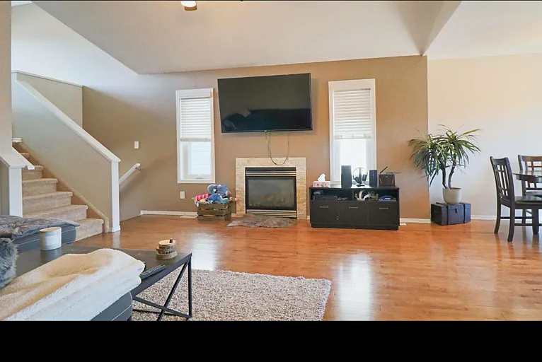 205 26th St #205 — Photo 3