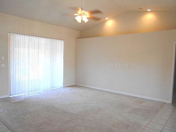 5th image of 21061 Edgewater Dr