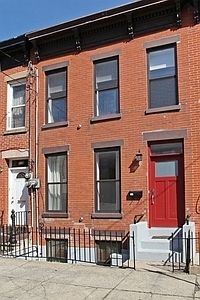 1st image of 112 Pioneer St #1