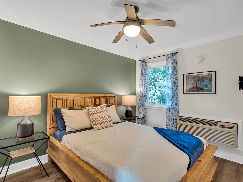 2200 Oretha Castle Haley Blvd #7