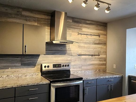 5th image of 14550 Fonmeadow Dr APT 1004