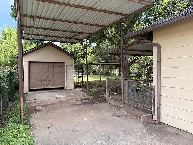 1652 Dayton Ave — Photo 13