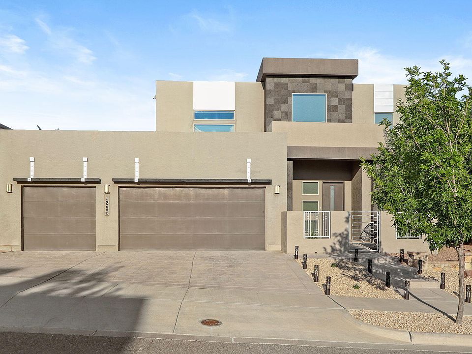 1st image of 1256 Desert Mirage Pl