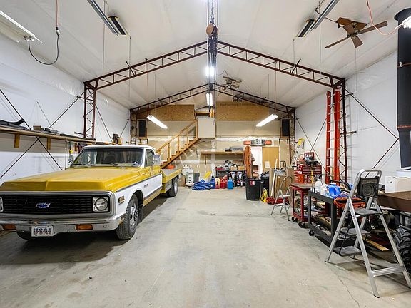 2nd image of 6271 Twilane Road