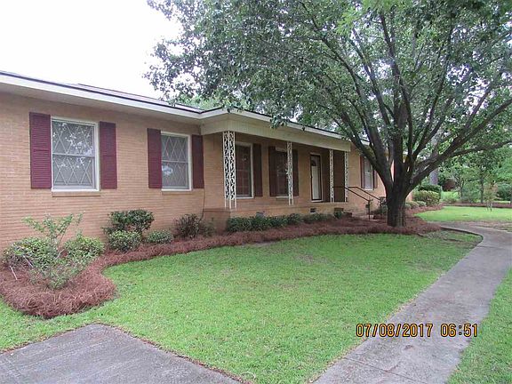 3rd image of 222 Brookwood Dr