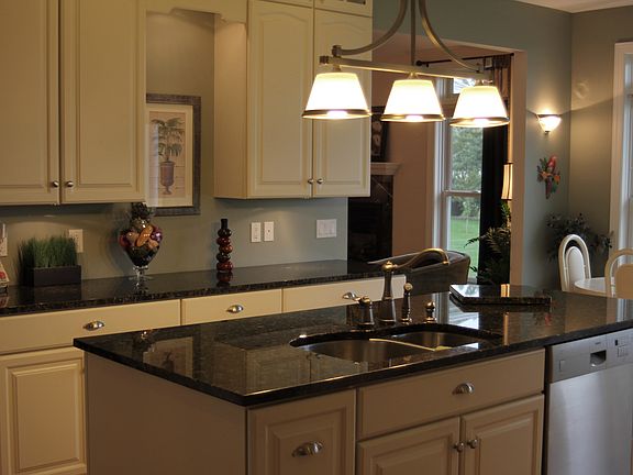 5th image of 1253 Bearpaw Dr
