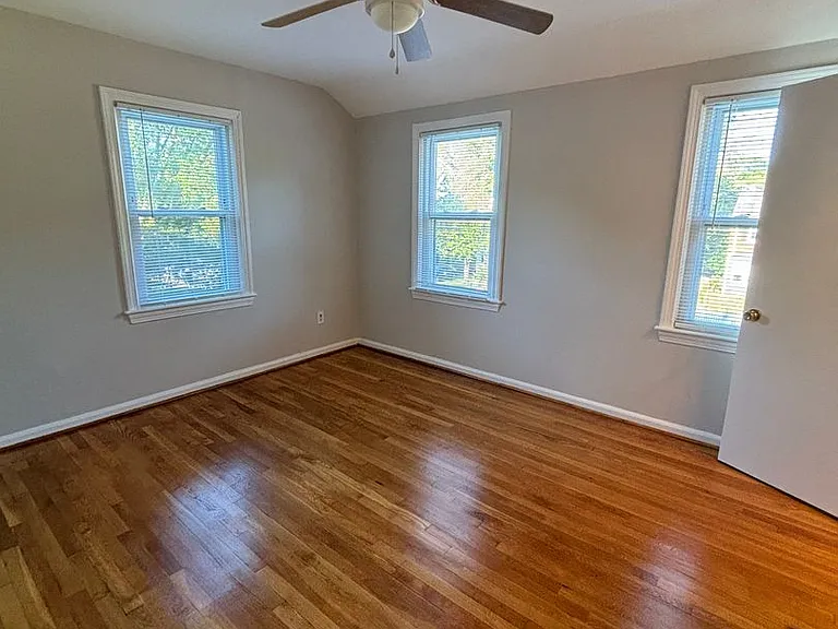 2856 Fairhaven Ave — Photo 9