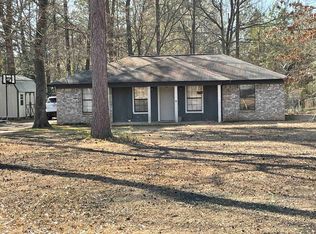 147 Sherwood Acres Ln, Texarkana, TX 75501